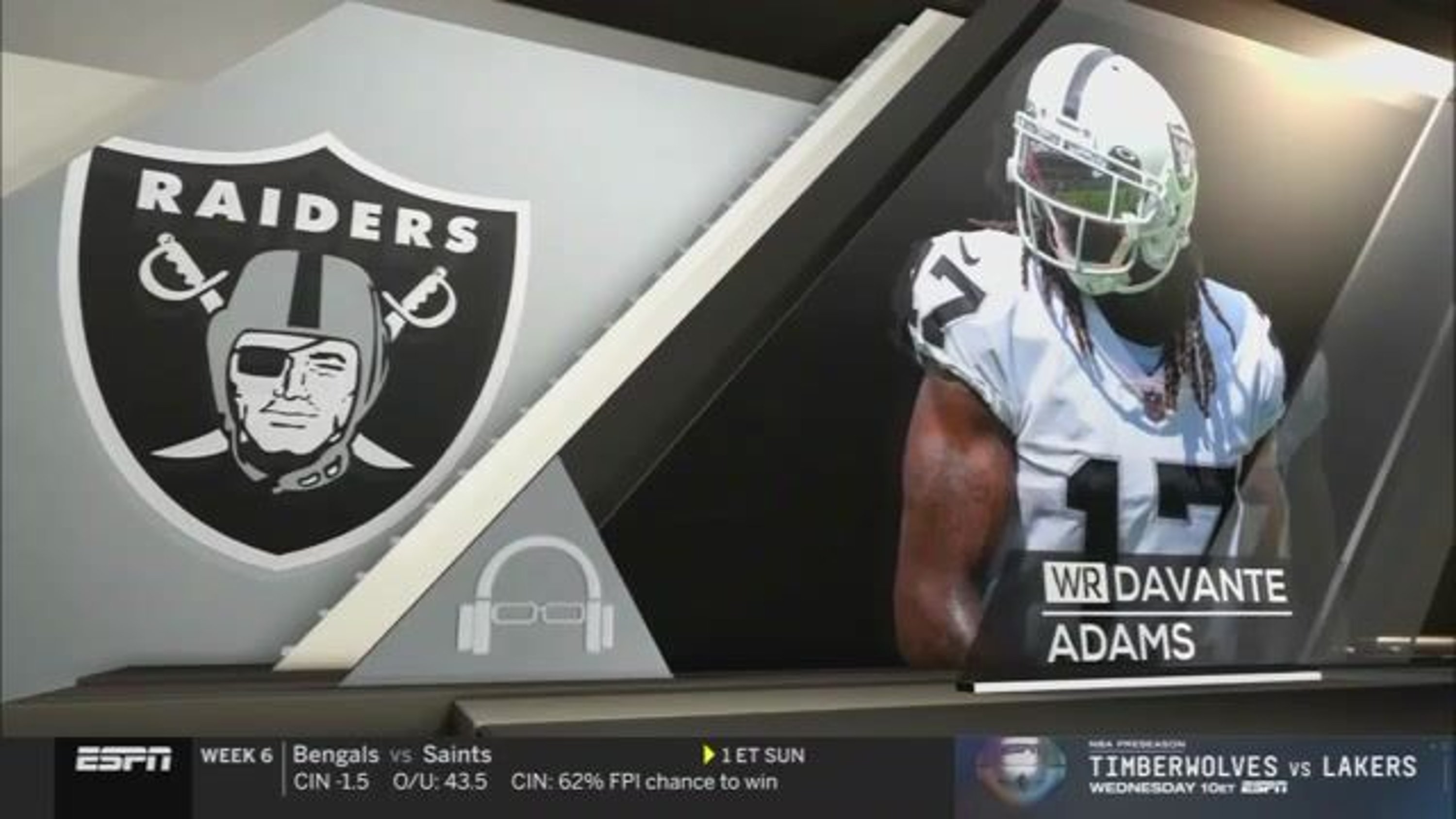 Raiders WR Davante Adams apologizes for shoving credentialed